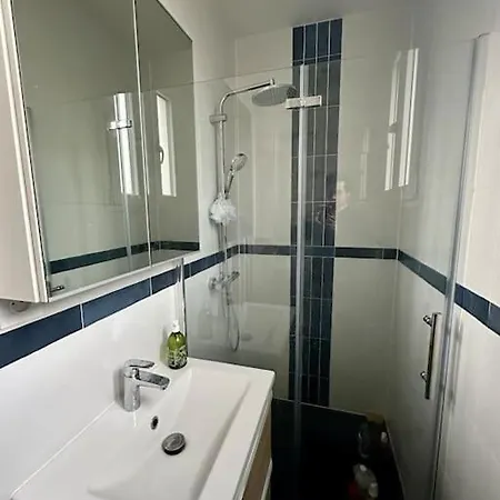 Spacieux Calme 40m 2 Apartment *